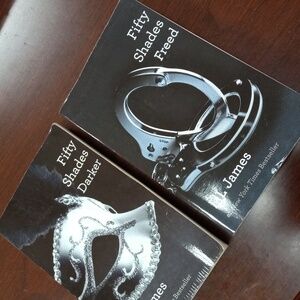 Book - Fifty ShadesDarker & Fifty Shades Freed